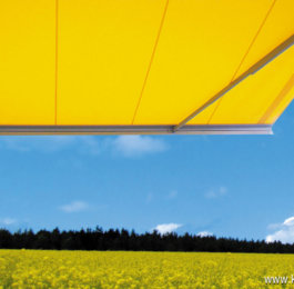 Die Markise bietet Ihnen einen zuverlässigen Sonnenschutz für Ihre Terrasse.